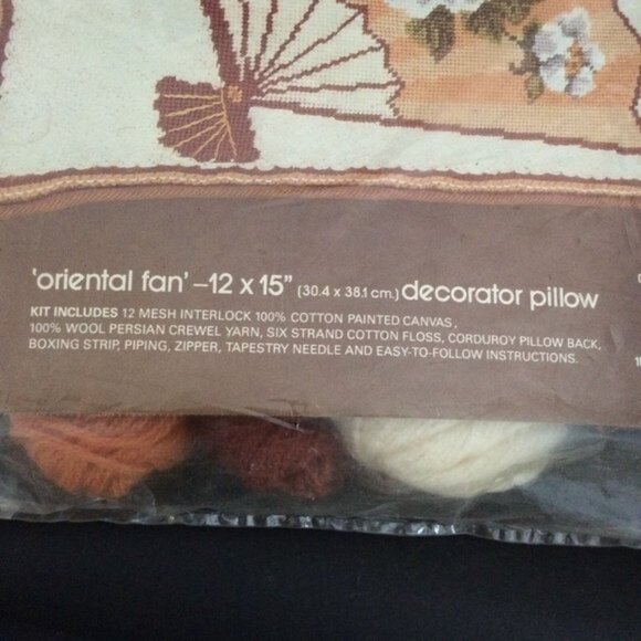 Bucilla 'Oriental Fan' #4231 Needlepoint Pillow Kit Sealed 12x15" Flowers Vtg - Picture 10 of 10